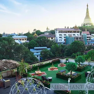 4* Hotel Merchant Art Boutique